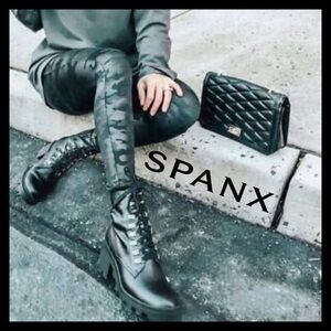 Spanx Womens Sz M 6-8 Matte Black Camo Print Faux Leather Leggings NEW with Tags